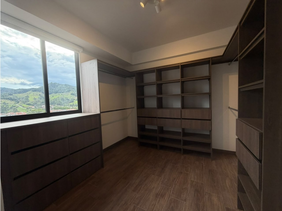 T0922. Apartamento dúplex de 110mt2 en unidad cerrada de El Retiro — foto 5