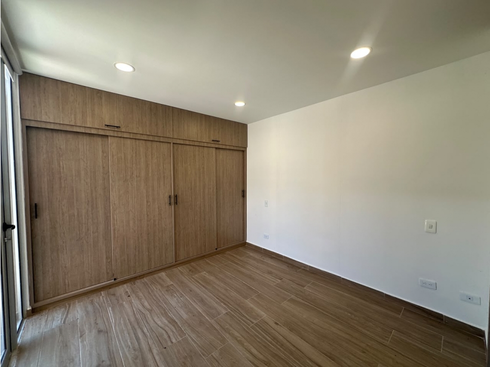 T0951. Apartamento primer nivel con terraza en unidad cerrada La Ceja — foto 5