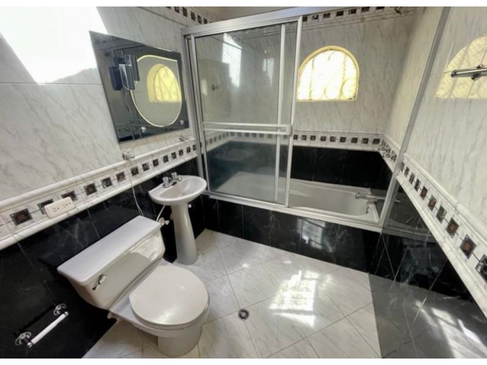 C0262. VENDO! Casa con excelentes acabado y espacios en Rionegro — foto 6