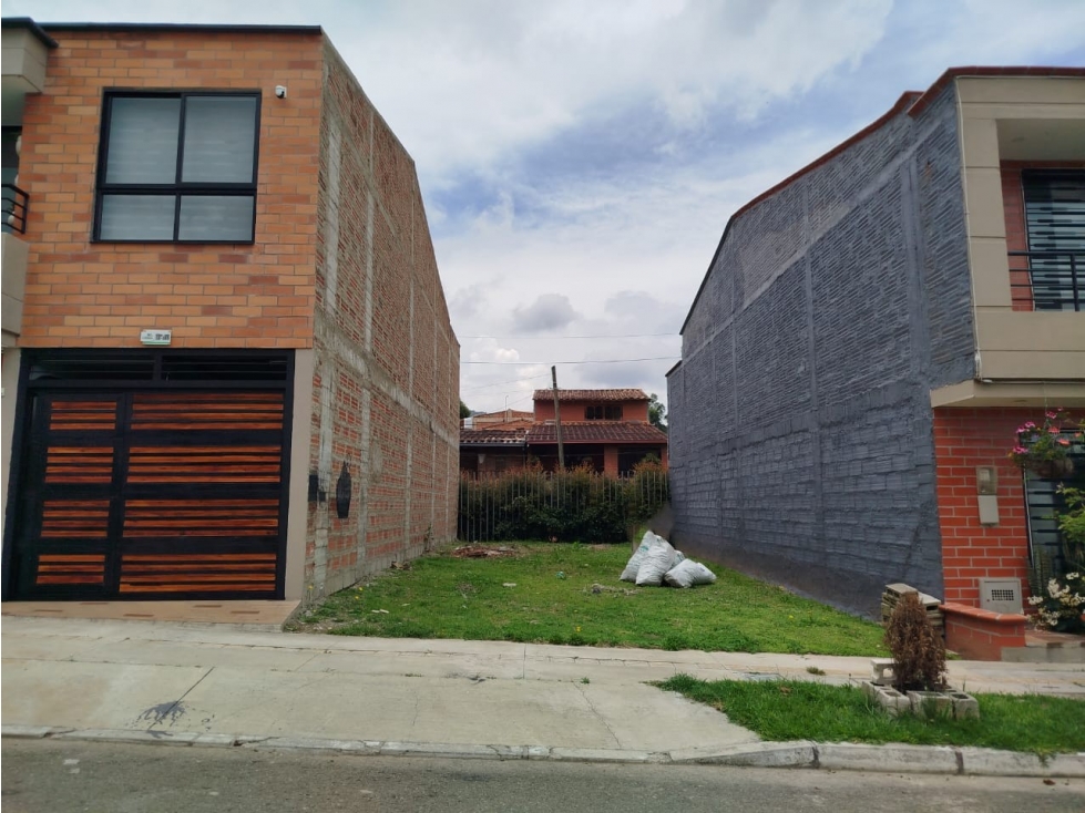 L0276. VENDO! Lote exclusivo en unidad abierta en La Ceja — foto 3