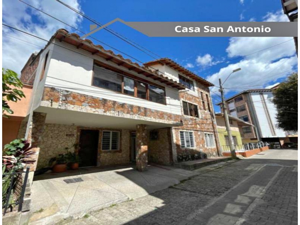 C0399. VENDO! Casa unifamiliar en excelente sector en San Antonio