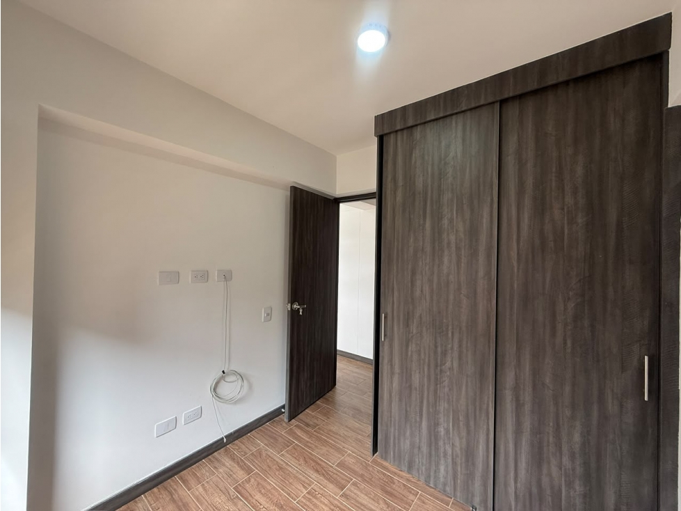 A0627.Apartamento cuarto nivel con 110mt2 en unidad cerrada El Retiro — foto 6