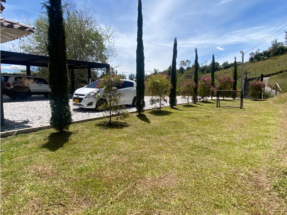 T0900. Finca con área de 1.900mt2 y amplios espacios en Rionegro — foto 6