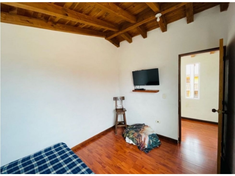 C0489.Casa unifamiliar con mansarda en excelente ubicación de La Ceja — foto 6