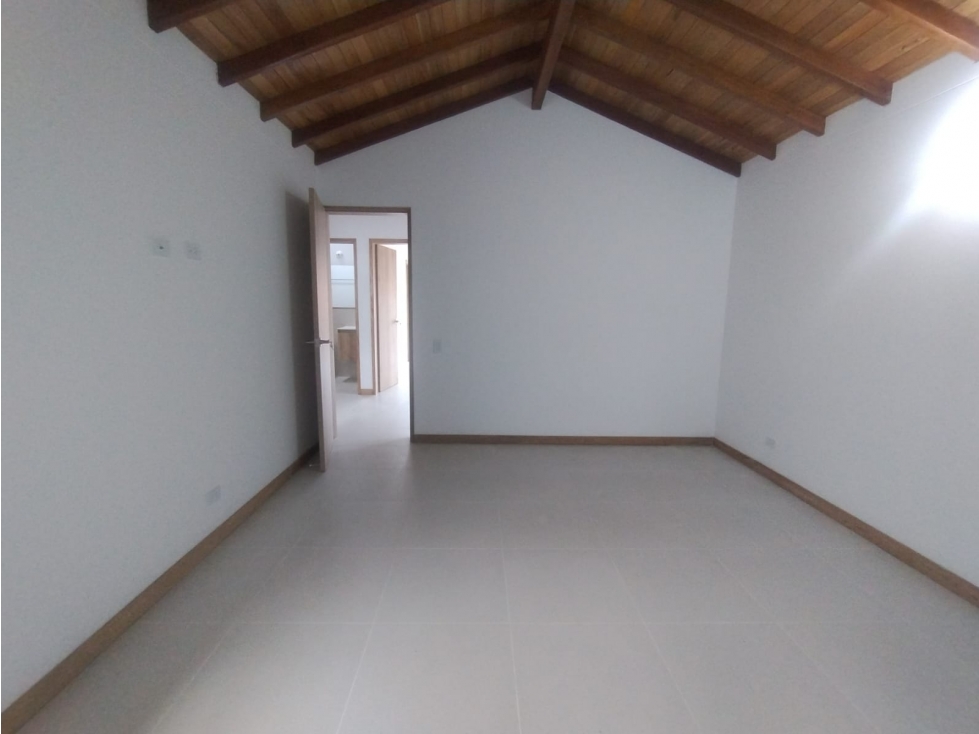C0263. VENDO! Casa con excelentes espacios en San Antonio de Pereira — foto 6