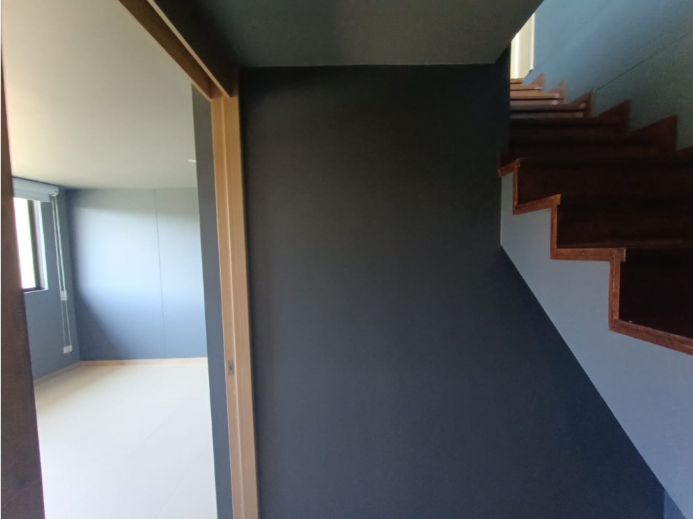 P0002 VENDO! Penthouse con excelente vista y acabados en Rionegro — foto 4