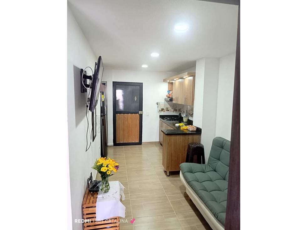 A0524. VENDO! Apartamento segundo nivel en excelente sector en La Ceja — foto 2