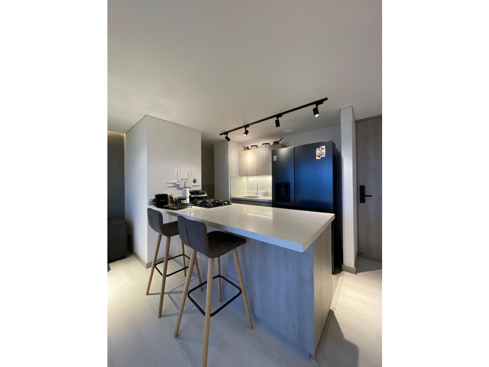 T0759 Alquilo! Apartamento en exclusiva unidad cerrada en San Antonio