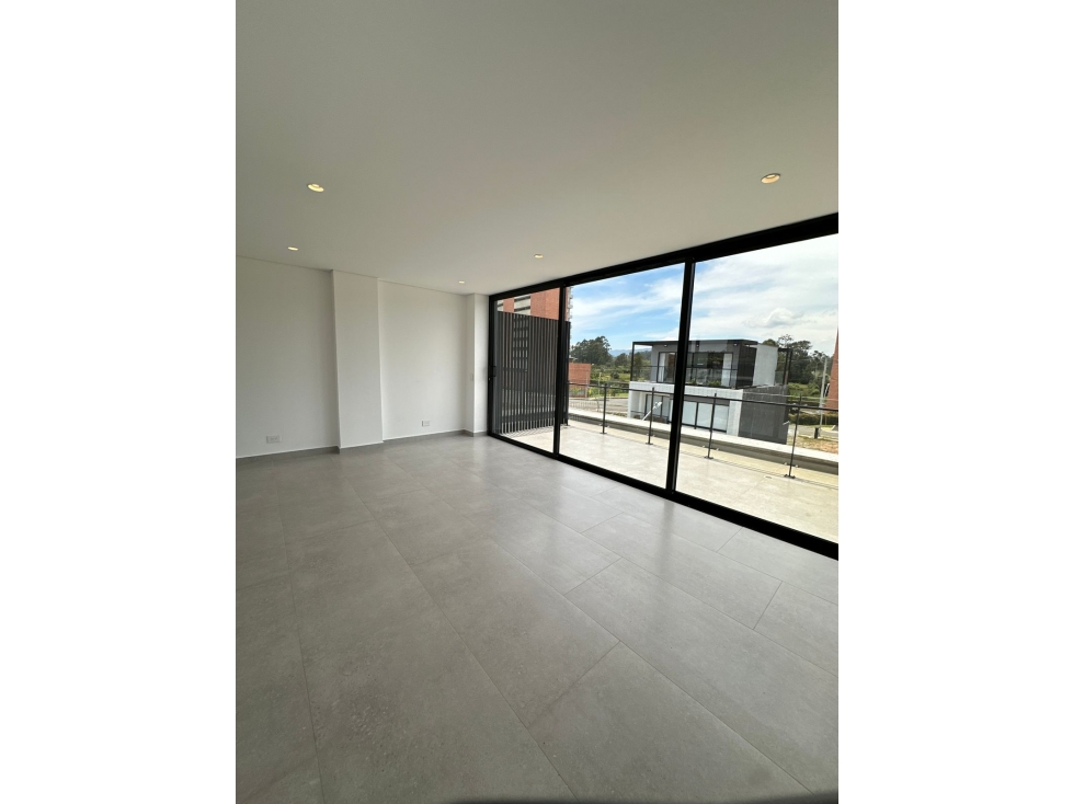 C0280 VENDO!! Casa con excelente ubicación y acabados en Rionegro — foto 2