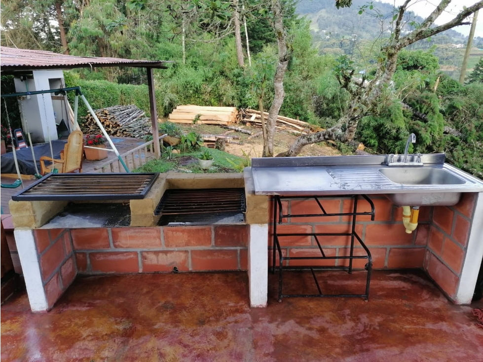 F0290. VENDO! Finca con excelente ubicación y espacio en La Ceja — foto 6