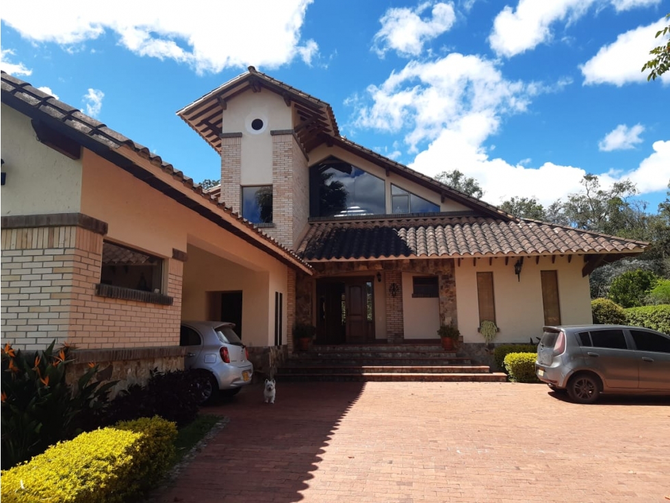 F0299 Vendo! Finca con excelentes espacios y acabados en Llanogrande — foto 3