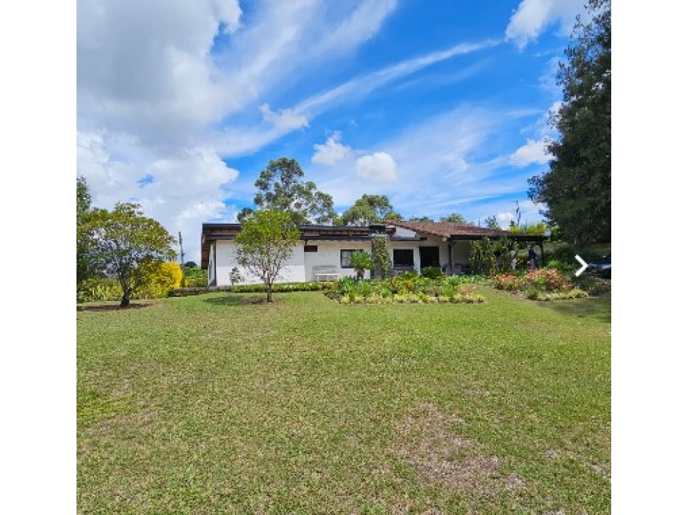 F0333 VENDO! Finca de lujo en la autopista MED-BOG en exclusivo sector