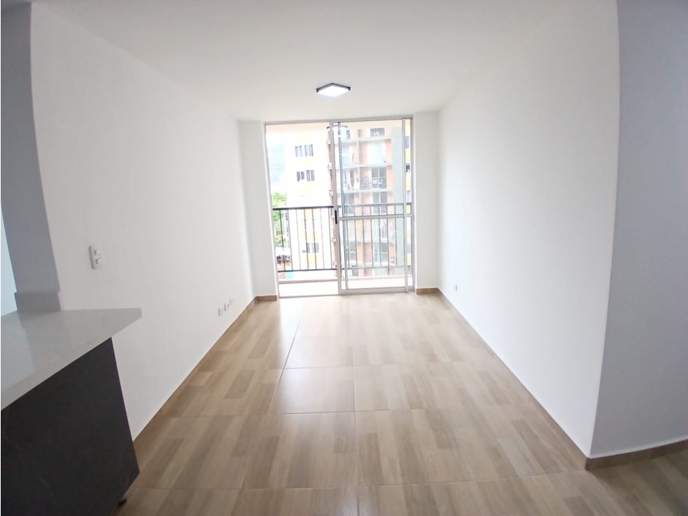 A0557.VENDO! Apartamento conjunto cerrado en Medellín — foto 3
