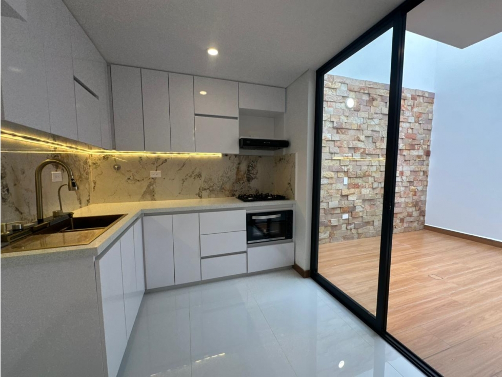 C0426.Vendo! Casa unifamiliar de dos niveles en La Ceja — foto 2