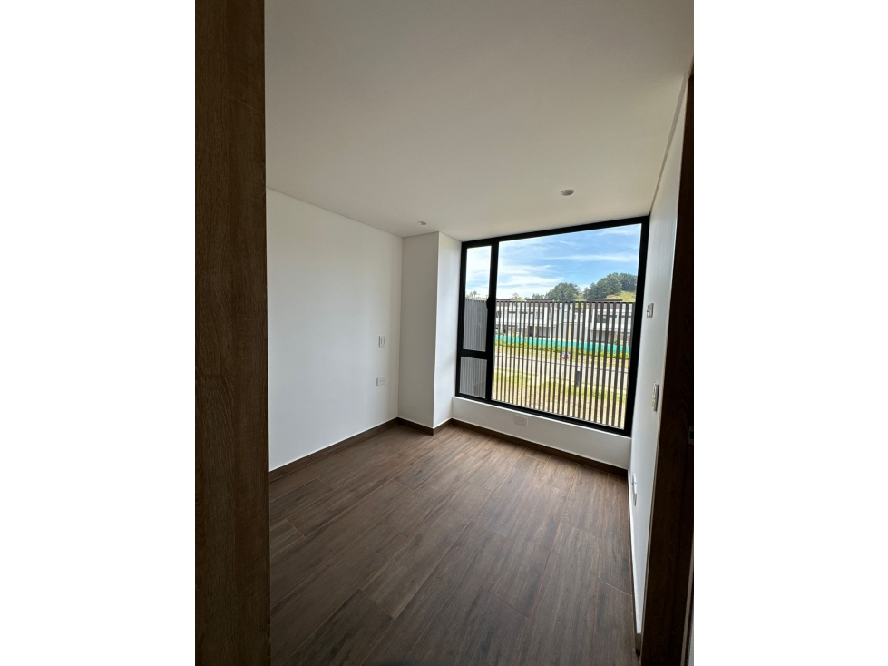 C0280 VENDO!! Casa con excelente ubicación y acabados en Rionegro — foto 3