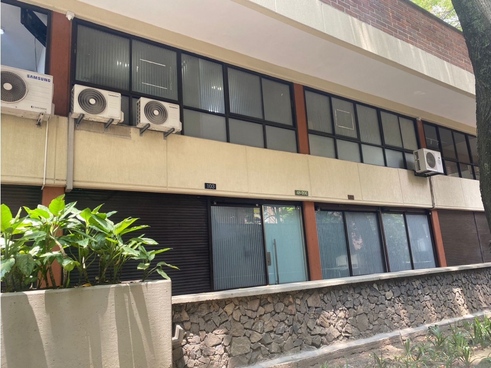 T0515. Oficinas ubicadas en excelente sector comercial en Medellín