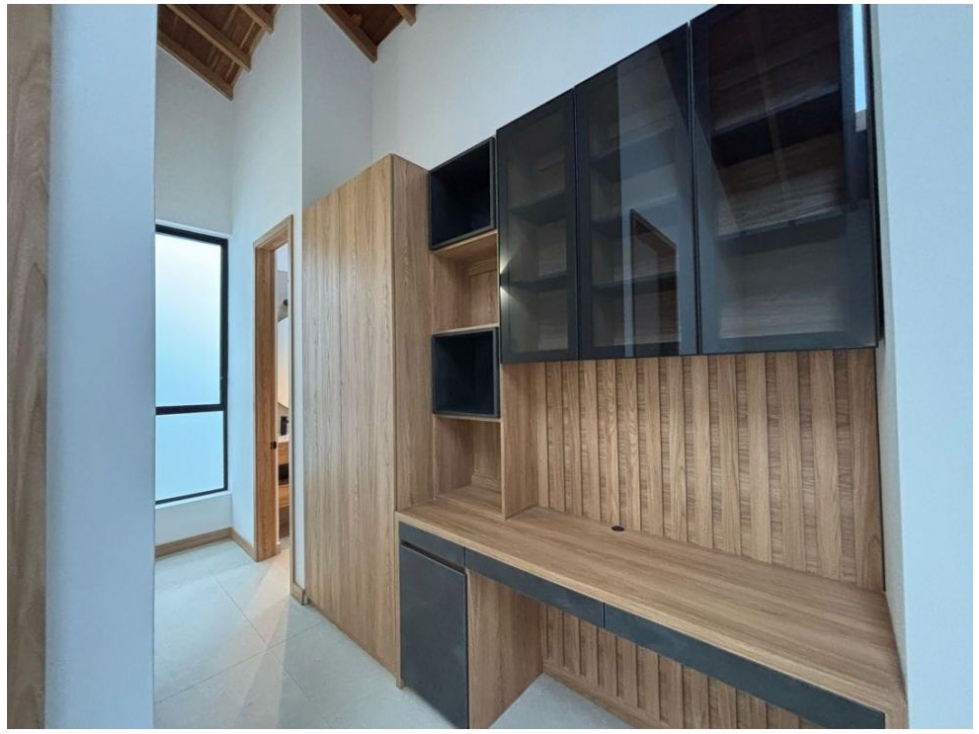 C0355. Vendo! Casa unifamiliar en exclusiva unidad cerrada — foto 3