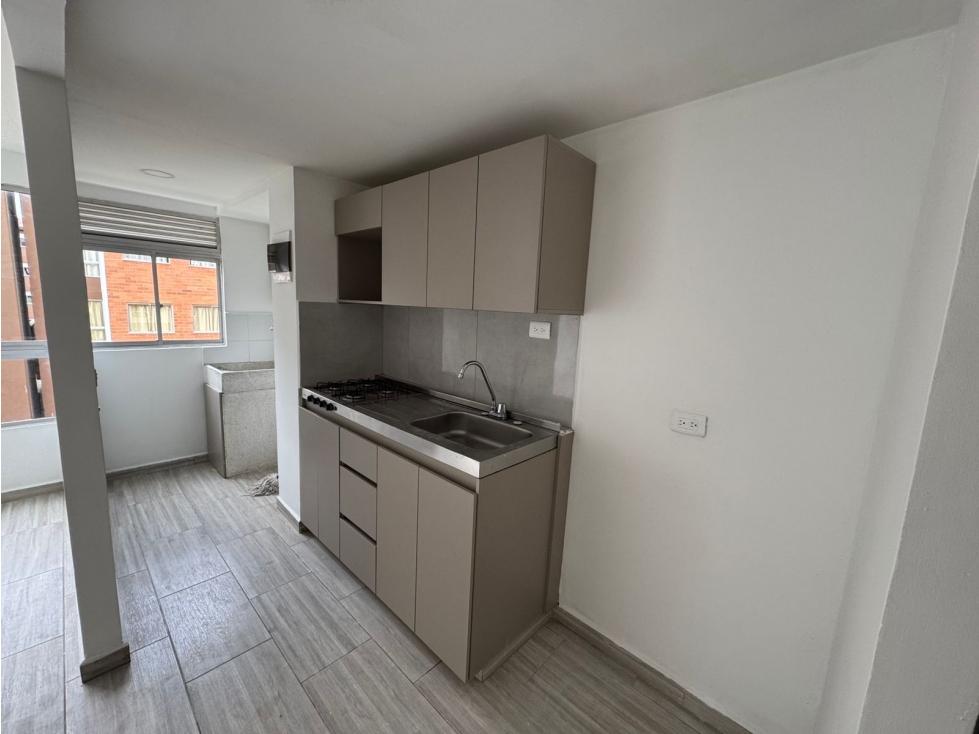 A0500. VENDO! Apartamento en excelente sector con acabados modernos — foto 2