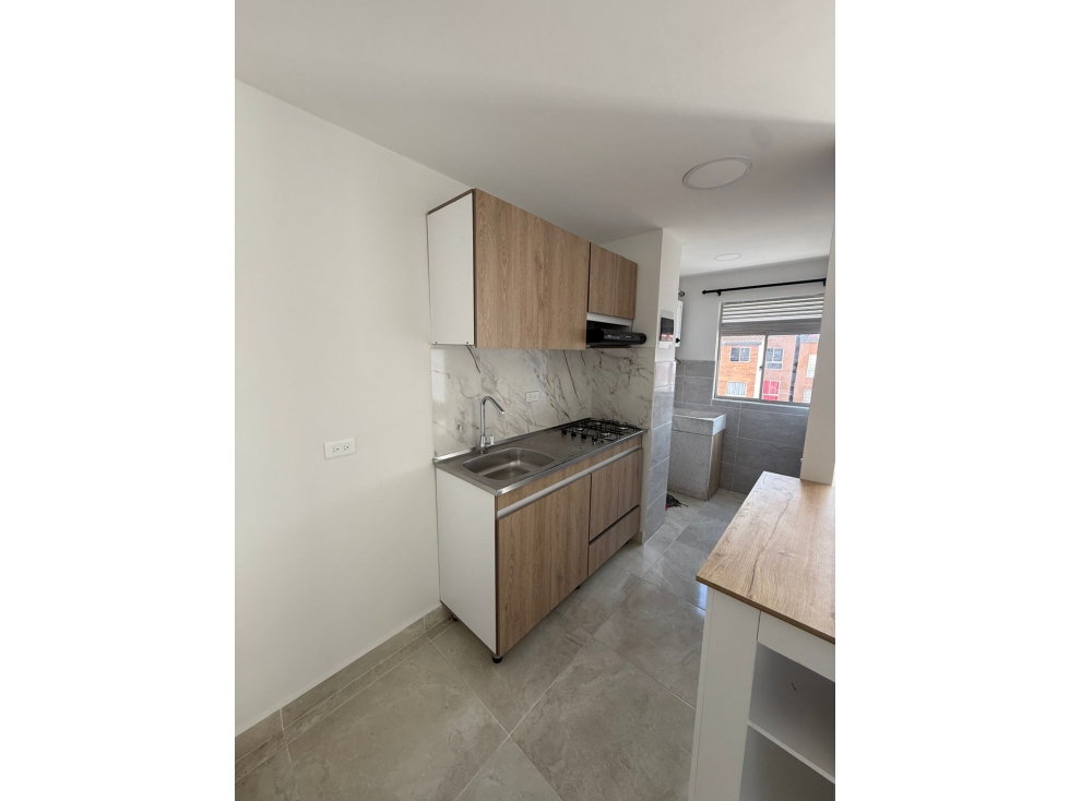 A0502. VENDO! Apartamento en buen sector con acabados modernos