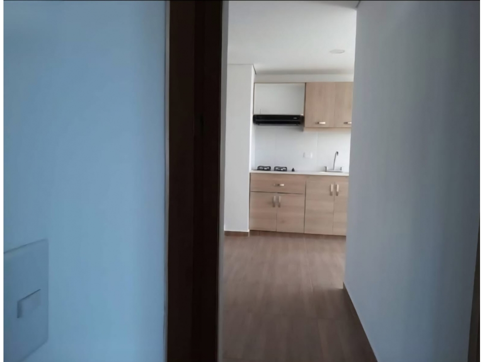 A0514. Vendo! Apartamento con 3 habitaciones en unidad semi-cerrada — foto 3
