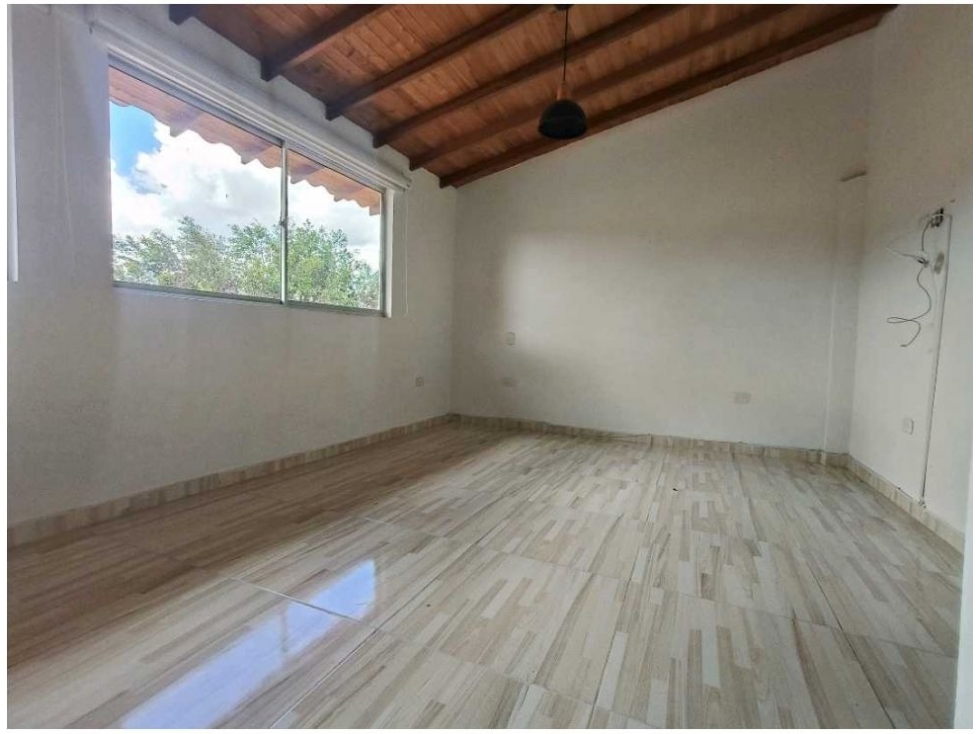 C0453.Casa unifamiliar de 3 niveles con área de 150mt2 en La Ceja — foto 3