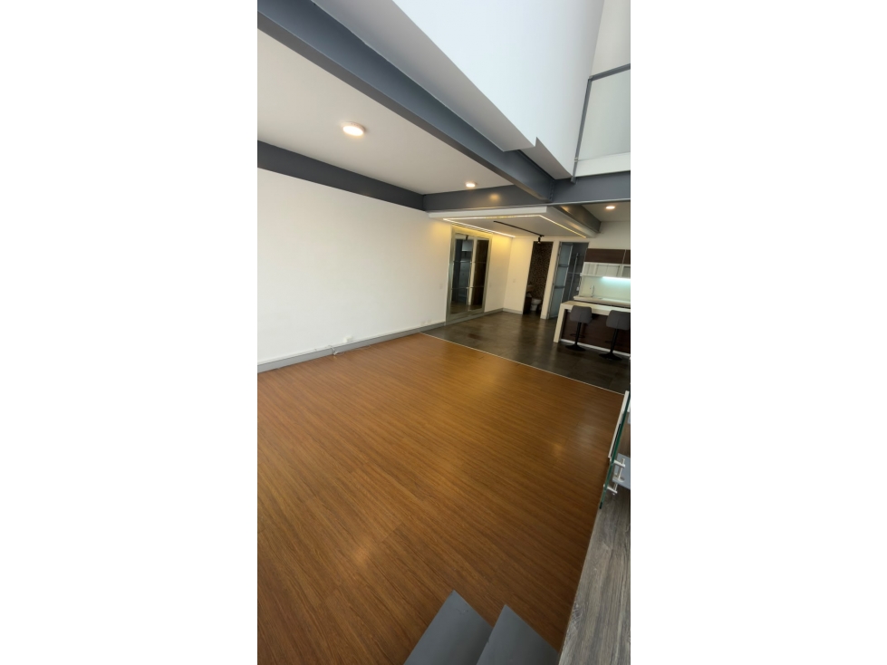 CD Venta de Moderno Apartamento Dúplex