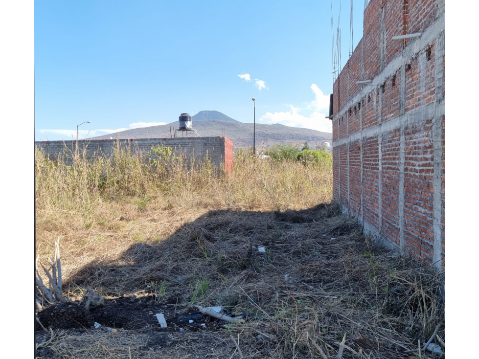 LOTE EN VENTA EN FRACCIONAMIENTO LAS ROSAS EN ZAMORA, MICHOACAN - 1
