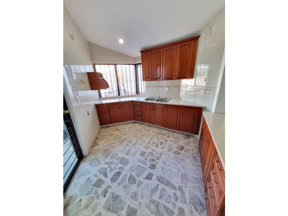 CASA EN VENTA EN LAS FUENTES EN ZAMORA, MICHOACÁN — foto 3