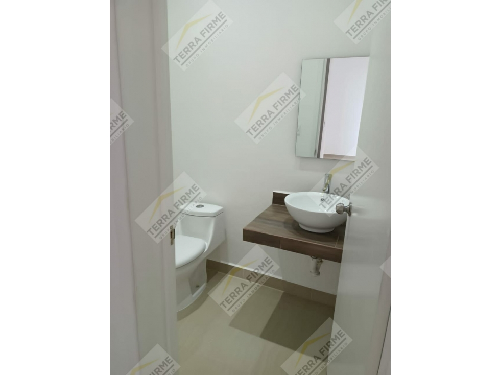 SE RENTA CASA PRIVADA LAS FUENTES - 1