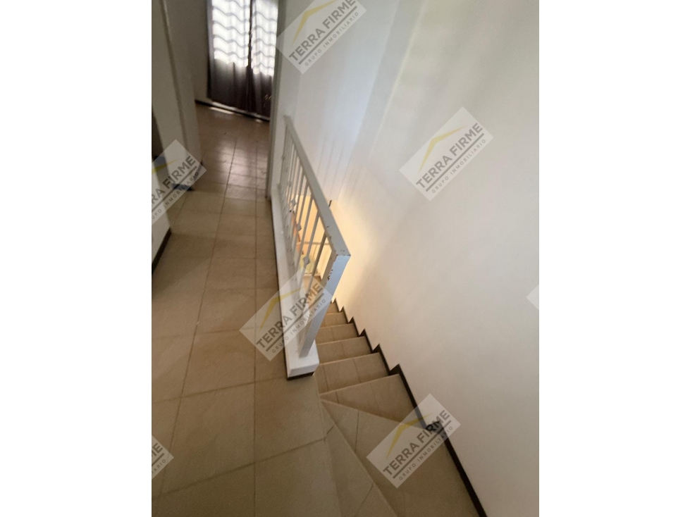 SE VENDE CASA JARACHINA SUR - 6