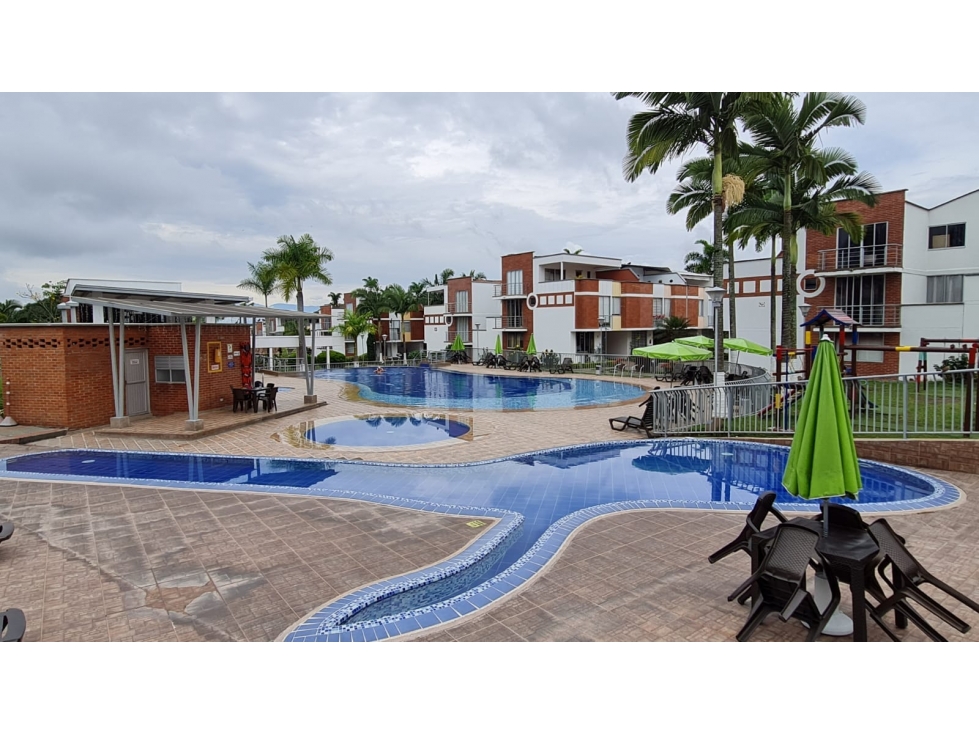 Amplia casa de 3 niveles en conjunto Santa Juana de las Villas - 1
