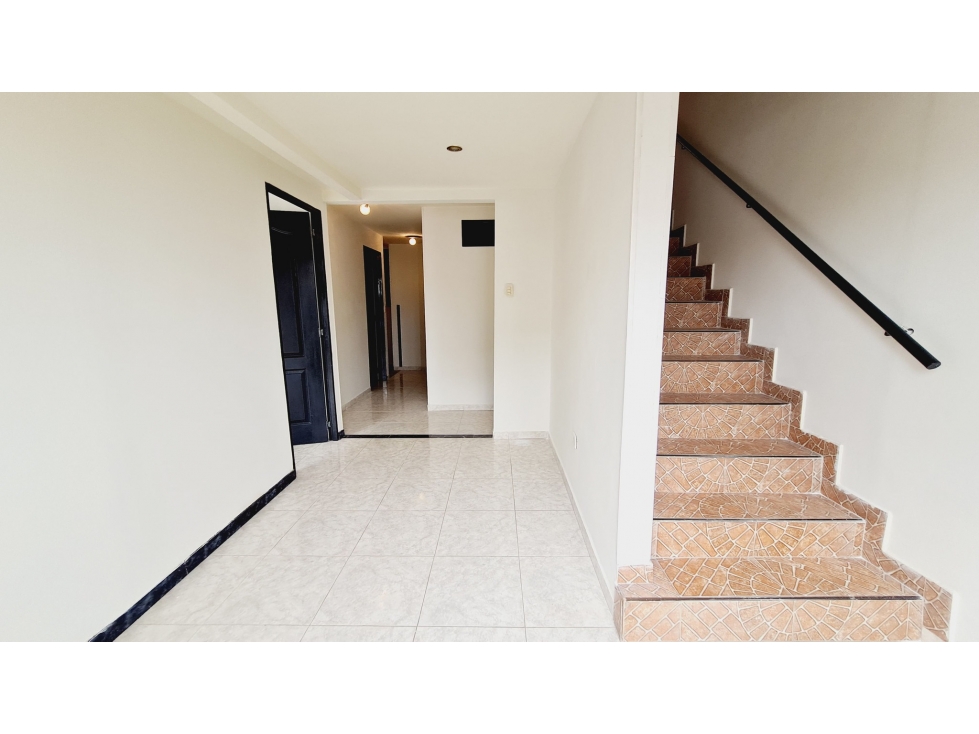 EN VENTA CASA DE 4 NIVELES EN SAMARIA II - 3
