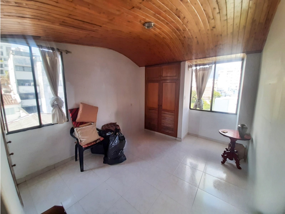 Amplio apartamento en el sector Av. 30 de Agosto - 6