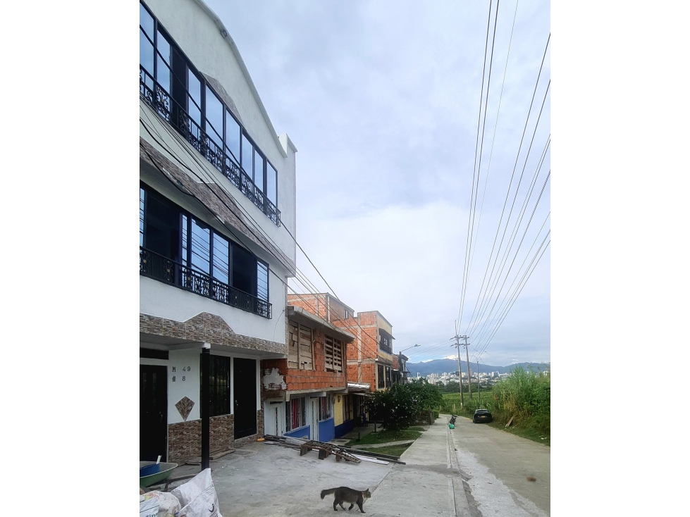 OPORTUNIDAD UNICA! EN VENTA CASA DE TRES PISOS EN SAMARIA — foto 2
