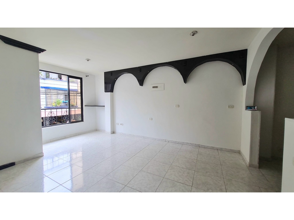 EN VENTA CASA DE 4 NIVELES EN SAMARIA II - 2