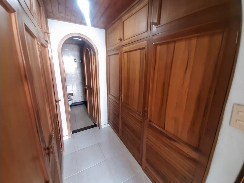 Amplio apartamento en el sector Av. 30 de Agosto - 4