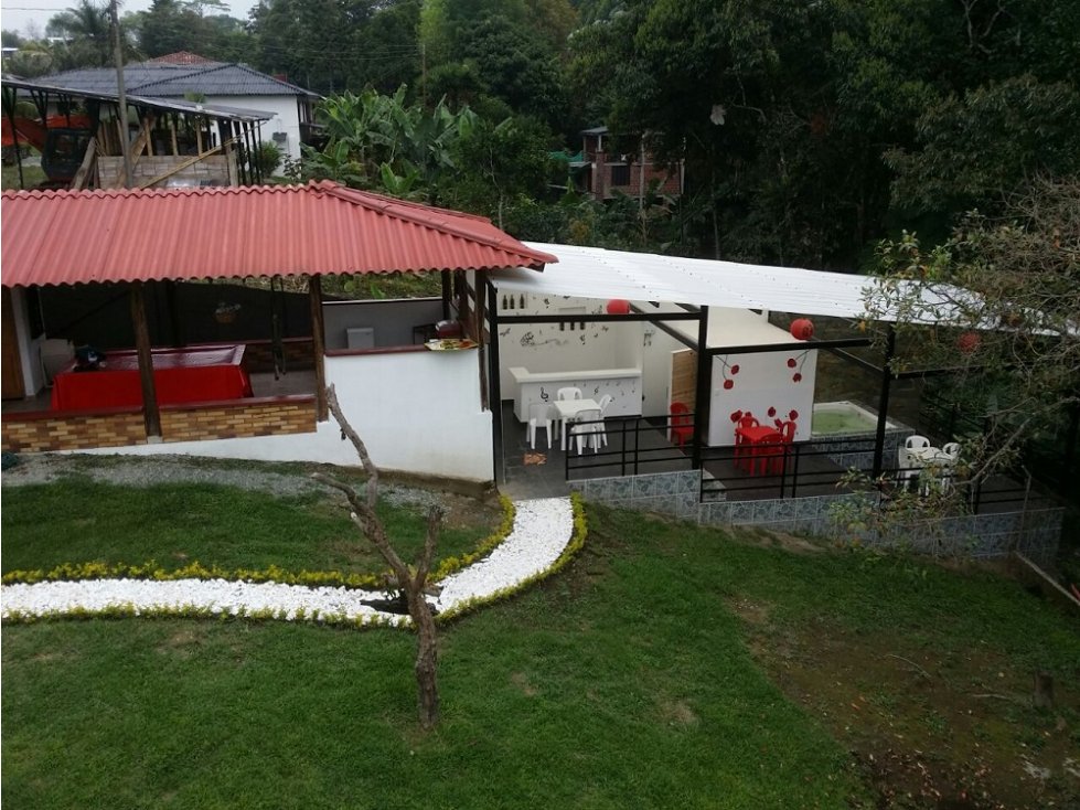 Casa campestre en venta via circasia - 2
