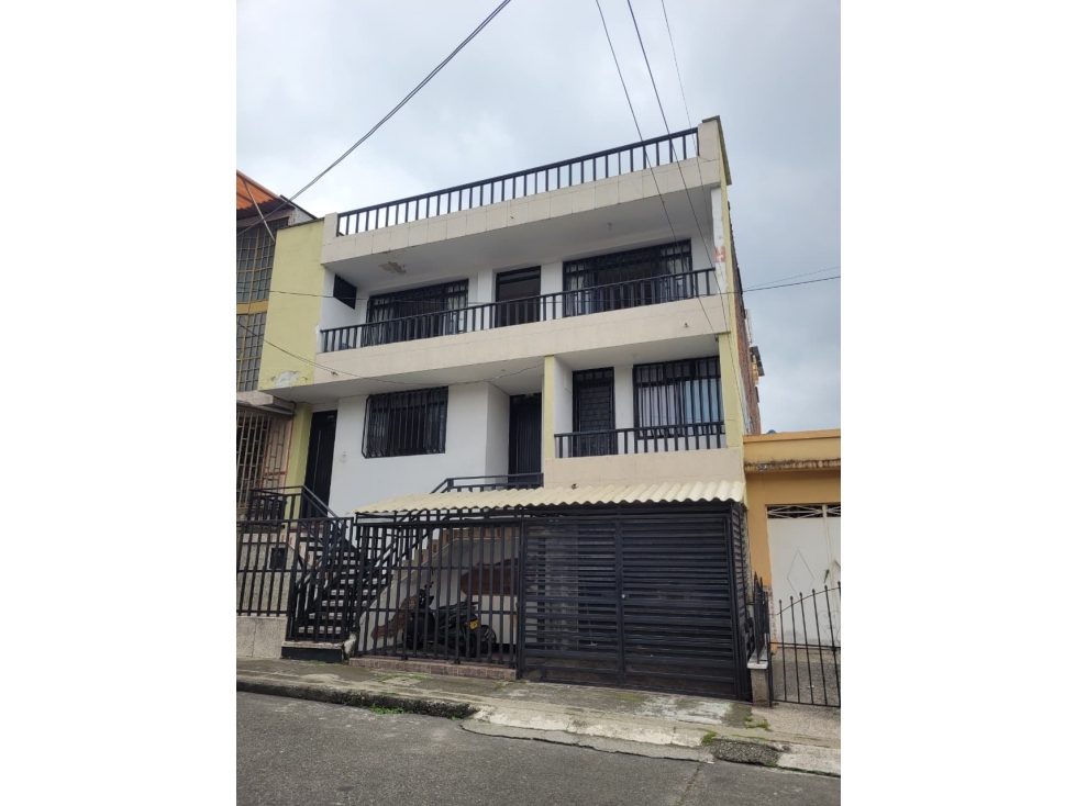 CASA EN VENTA EN LOS ALAMOS ARMENIA