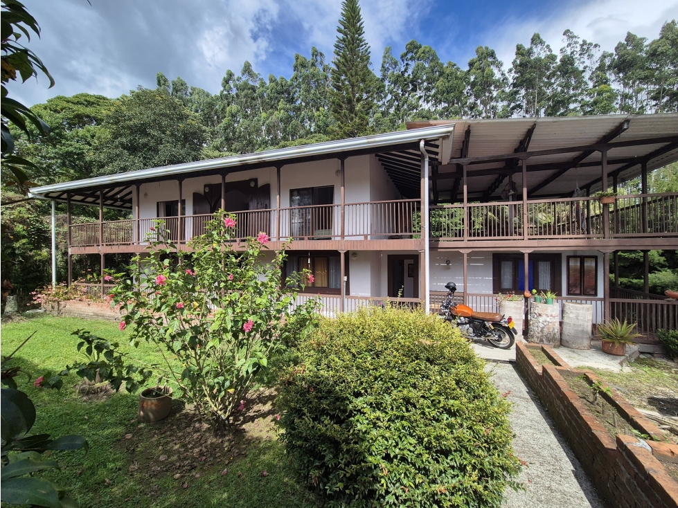Casa en venta via Circasia