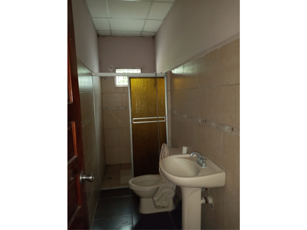 RESIDENCIA BIEN AMPLIA EN TERRENO DE 5 MIL METROS — foto 4