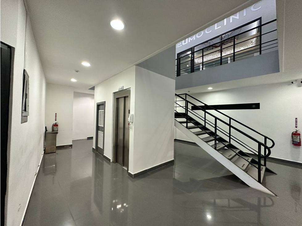 Oficina en alquiler - 4