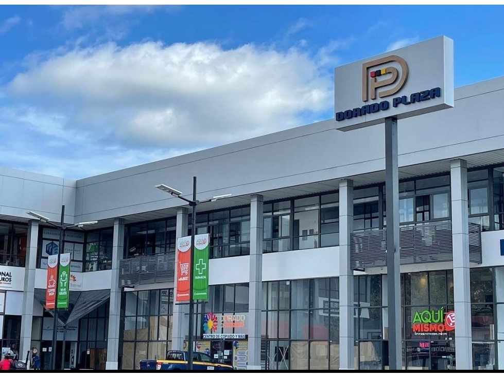 Alquiler de Oficinas en Plaza Comercial - 2