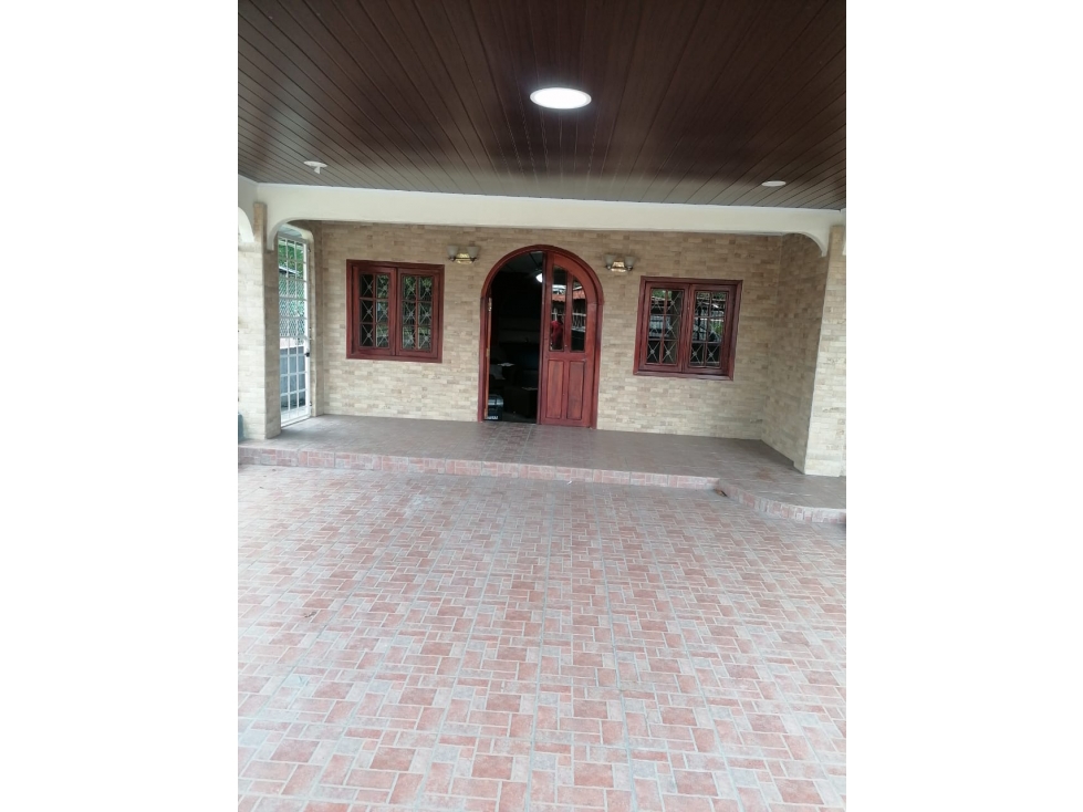 Casa en Alquiler - 3