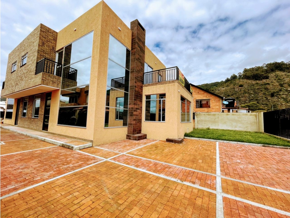 CASA CAMPESTRE EN CONJUNTO CERRADO - 1