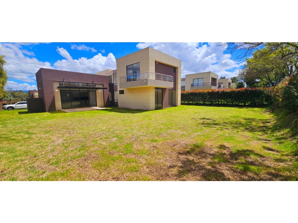 CASA CAMPESTRE EN CONJUNTO RESIDENCIAL PORTAL DE PARCELAS - 2