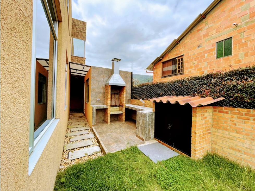 CASA CAMPESTRE EN CONJUNTO CERRADO - 6
