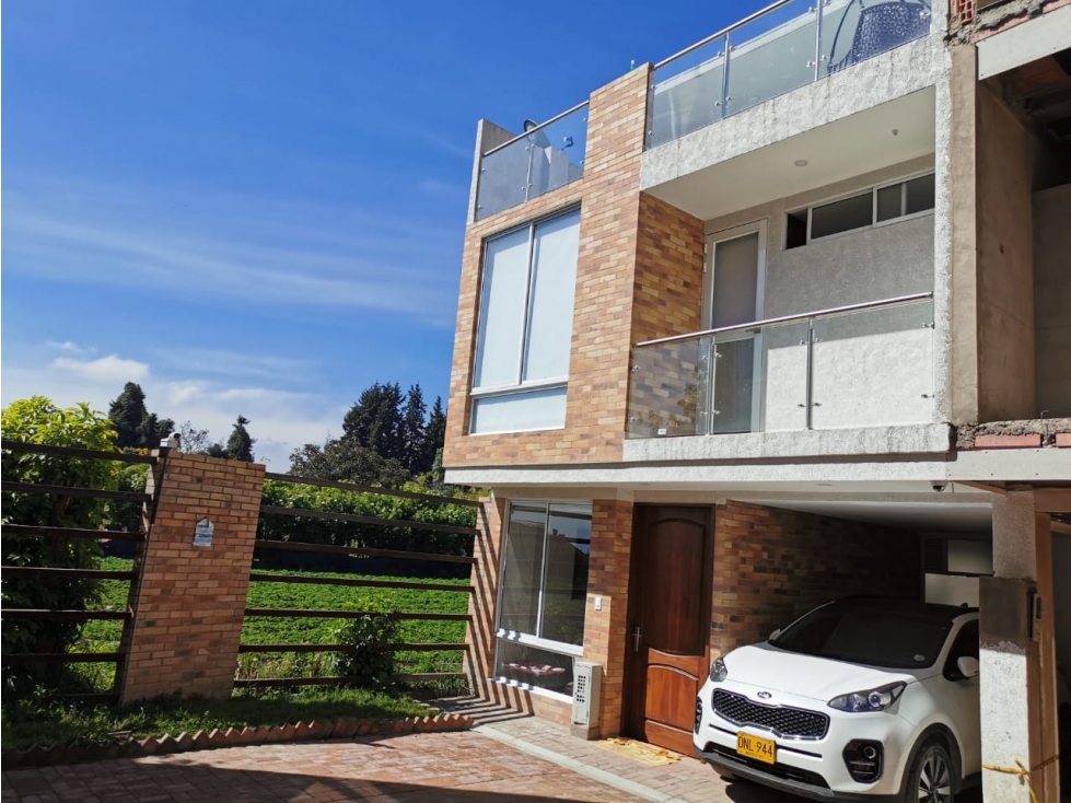 CASA URBANA ECOSOSTENIBLE - 1