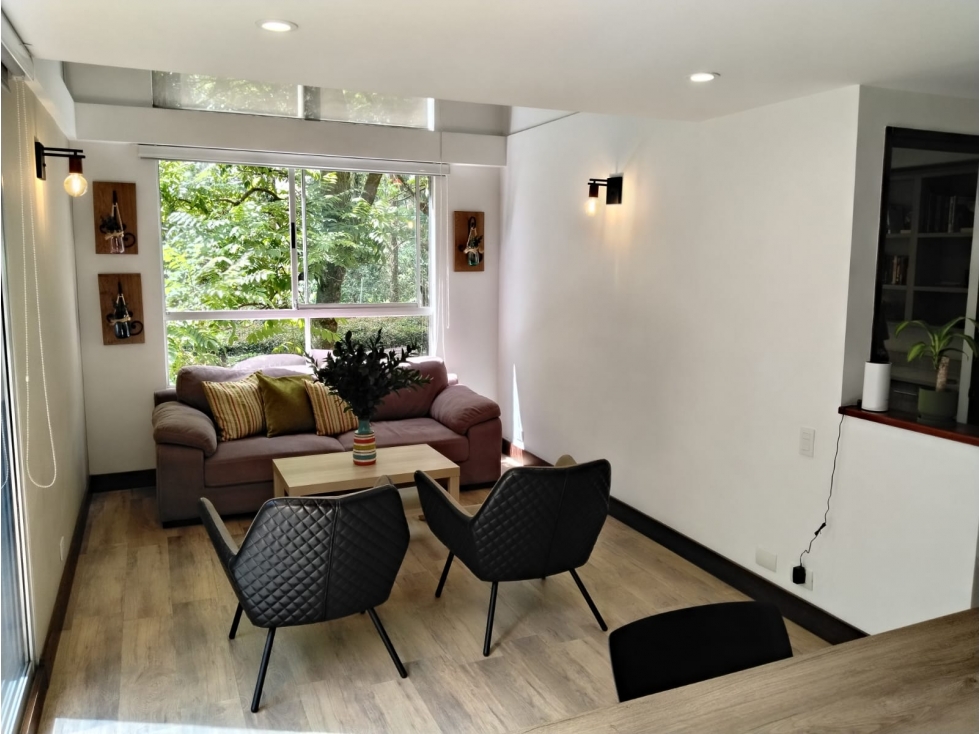 Venta de apartamento duplex en los balsos