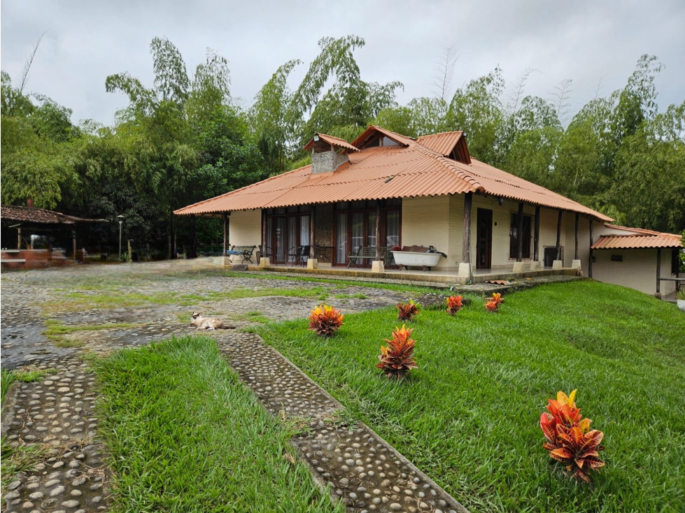 Casa tipo finca para venta en parcelación en el sector de Cerritos