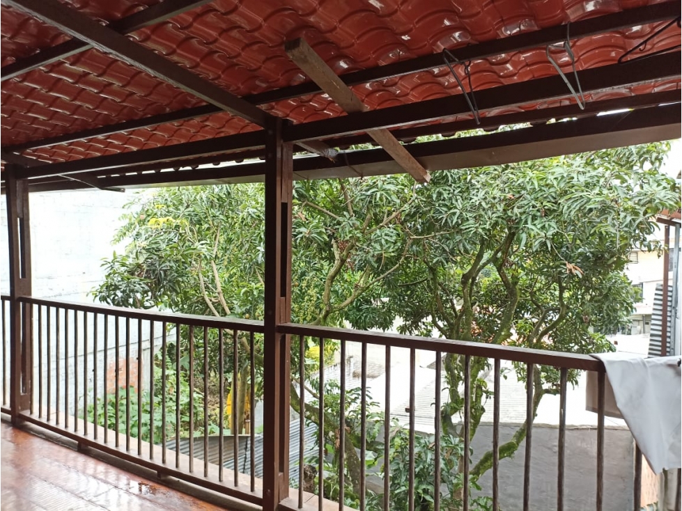 HERMOSA CASA UBICADA EN CALARCA QUINDIO COLOMBIA - 1